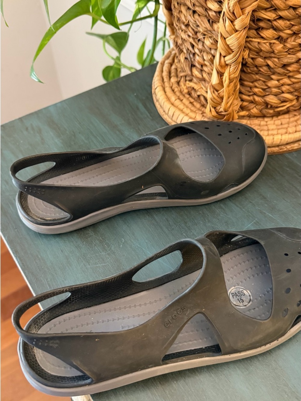 Croc black Mary Jane style sandals women’s 7 - Picture 4 of 6
